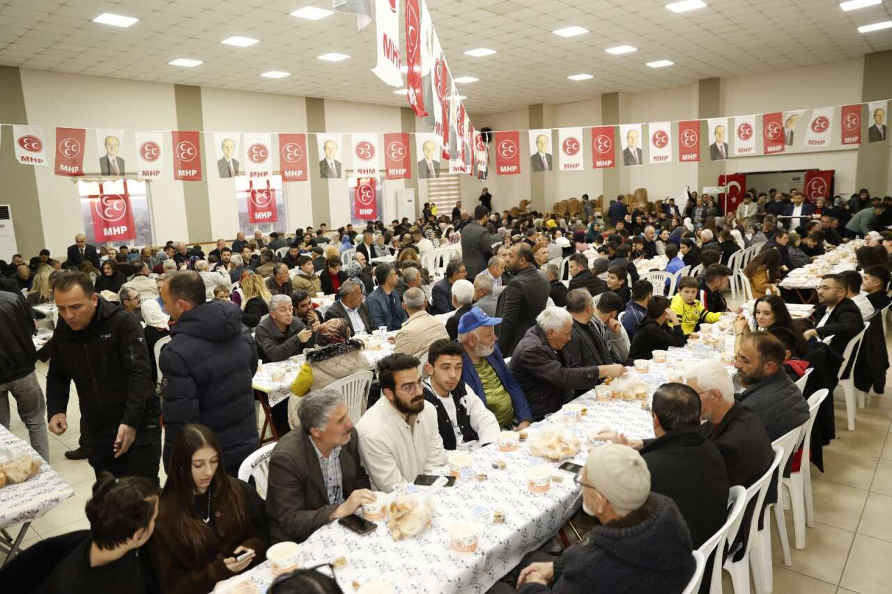 MHP Muğla İl  Başkanı Burak Demirel Kavaklıdere’de Vatandaşlarla Aynı Sofrada Buluştu 13